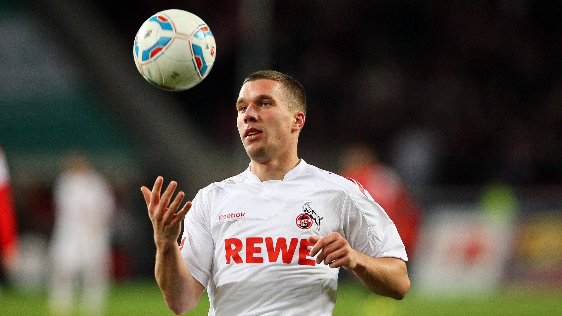 开云-“德甲多队血战到底，冠军争夺日趋激烈”，德甲一共打几轮