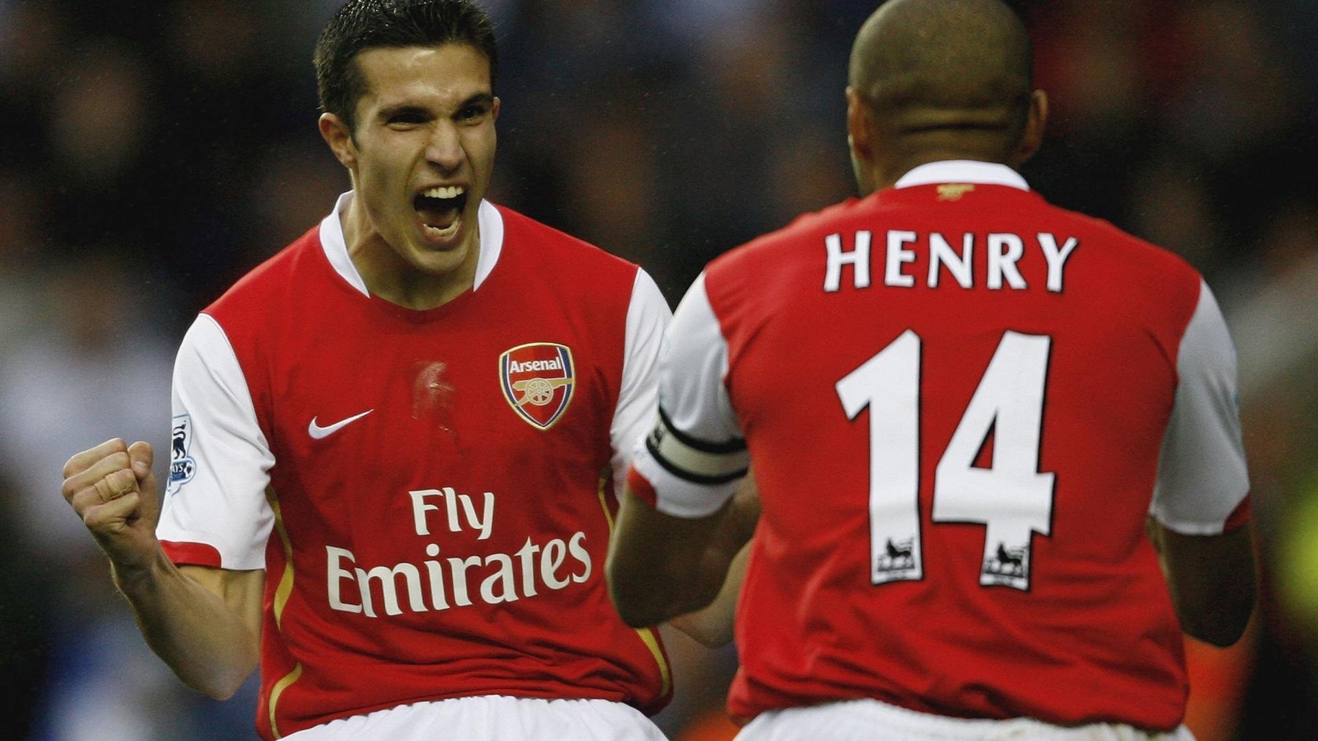 开云体育平台-传奇“中场指挥官”：他们在欧冠中扮演的关键角色，足球中场指挥官